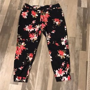 NWT- THE LOFT FLORAL PANTS 8 PETITE